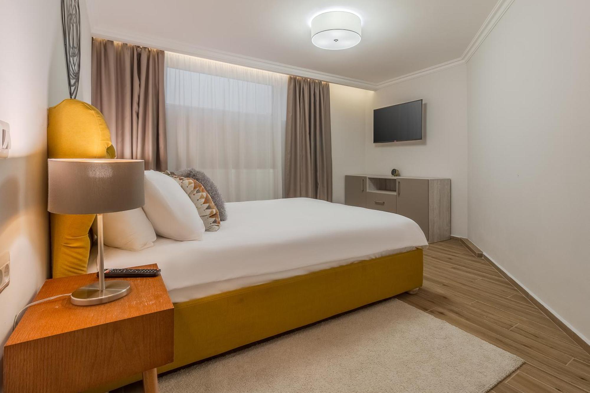 Dozsa Residence Oradea Exteriör bild