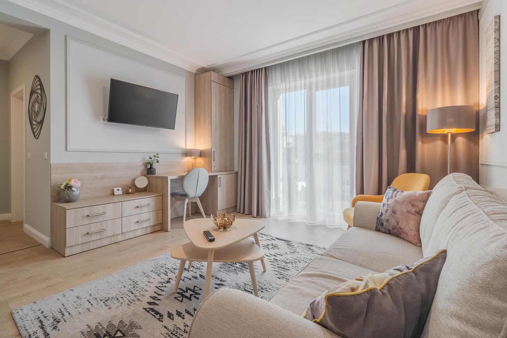 Dozsa Residence Oradea Exteriör bild