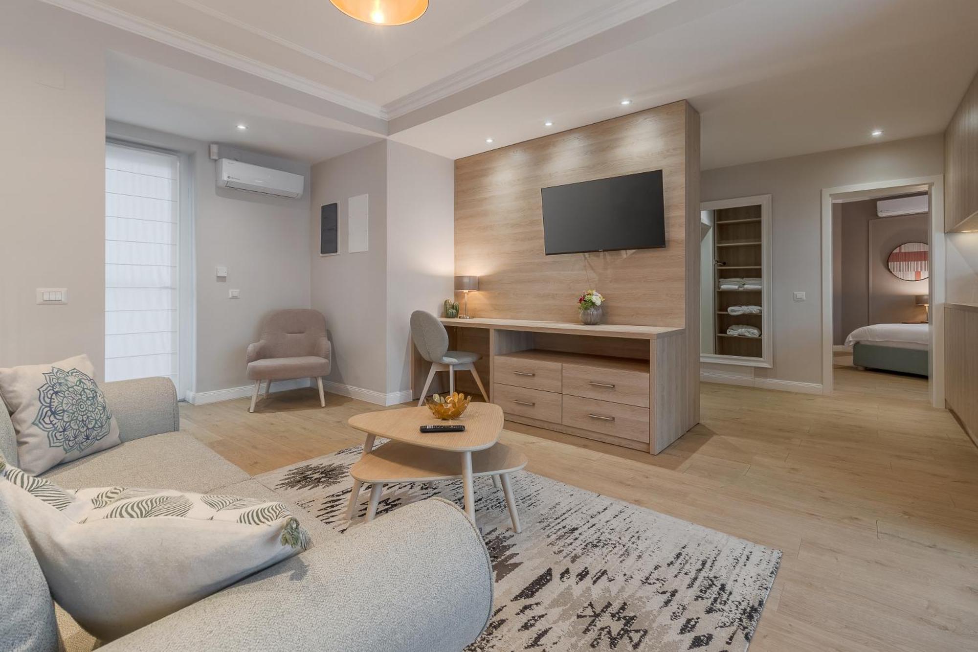 Dozsa Residence Oradea Exteriör bild